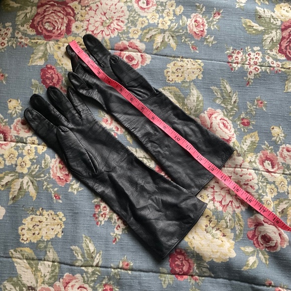 Vintage 1950s Black Leather Gloves Made by Regency for Alexander’s Brand.7 1/2 - Picture 6 of 8